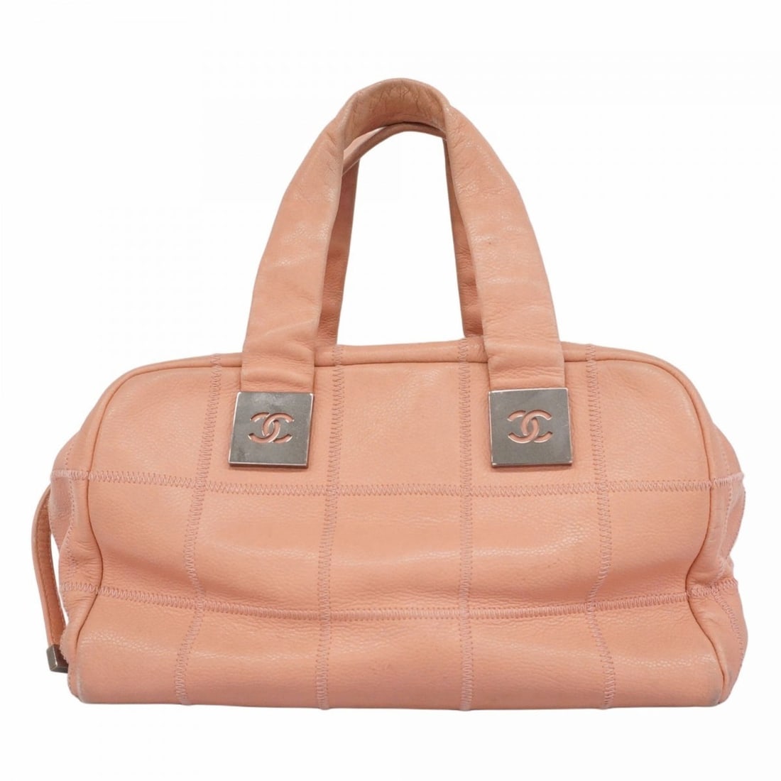 Chanel Chocobar Caviar Skin Pink Women's Handbag: --- Catalog ---Category: SizeSize (HxWxD): 18cm x 28cm x 19cm / 7.08'' x 11.02'' x 7.48''Category: DesignType: HandbagColor: PinkGender: WomenMaterial: Grained Calfskin Hardware Color: SilverCategory: