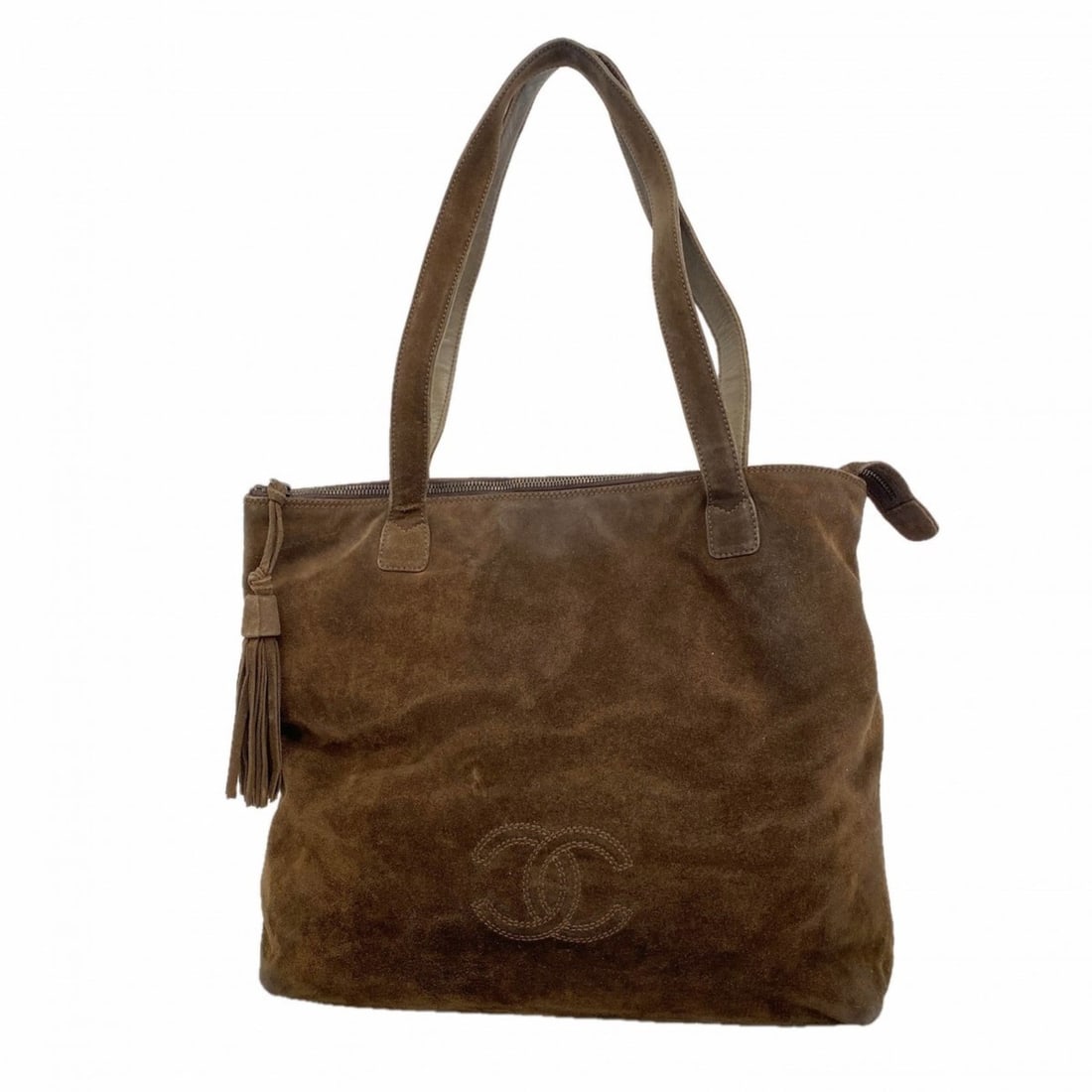 Chanel tote bag, brown suede, for women: --- Catalog ---Category: SizeSize (HxWxD): 32cm x 33cm x 9.5cm / 12.59'' x 12.99'' x 3.74''Category: DesignType: Tote bagColor: BrownGender: WomenMaterial: Suede Category: GeneralBrand: Chanel--- Item
