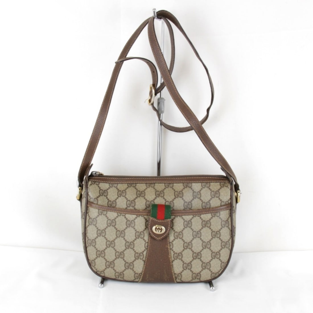 GUCCI Sherry Design 89.02.032 Shoulder Bag in GG Supreme Canvas, Brown, Women's: --- Catalog ---Category: SizeSize (HxWxD): 17cm x 23cm x 9cm / 6.69'' x 9.05'' x 3.54''Strap Length: 120cm / 47.24''Category: DesignType: Shoulder bagColor: BrownGender: WomenClosure: ZipperMaterial: