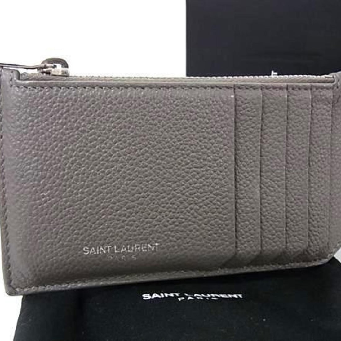 SAINT LAURENT Fragment Case, 458583, Gray Leather, for Men and Women, Coin Card Cases: --- Catalog ---Category: DesignType: Card caseColor: GrayGender: Men,WomenMaterial: Leather Category: GeneralMPN: 458583Brand: Saint LaurentCountry of Origin: ItalyCategory: Physical PropertiesSize (H