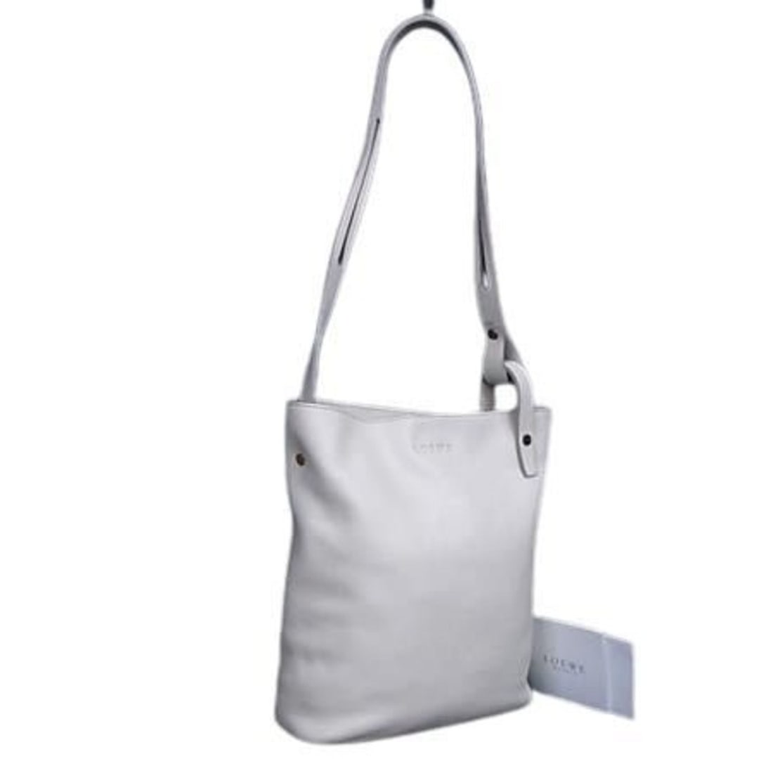 LOEWE Asymmetrical Ivory Leather Shoulder Bag for Women: --- Catalog ---Category: SizeSize (HxWxD): 26.5cm x 27cm x 9.5cm / 10.43'' x 10.62'' x 3.74''Category: DesignType: Handbag, Shoulder bag, Tote bagColor: IvoryGender: WomenMaterial: Leather Category: G
