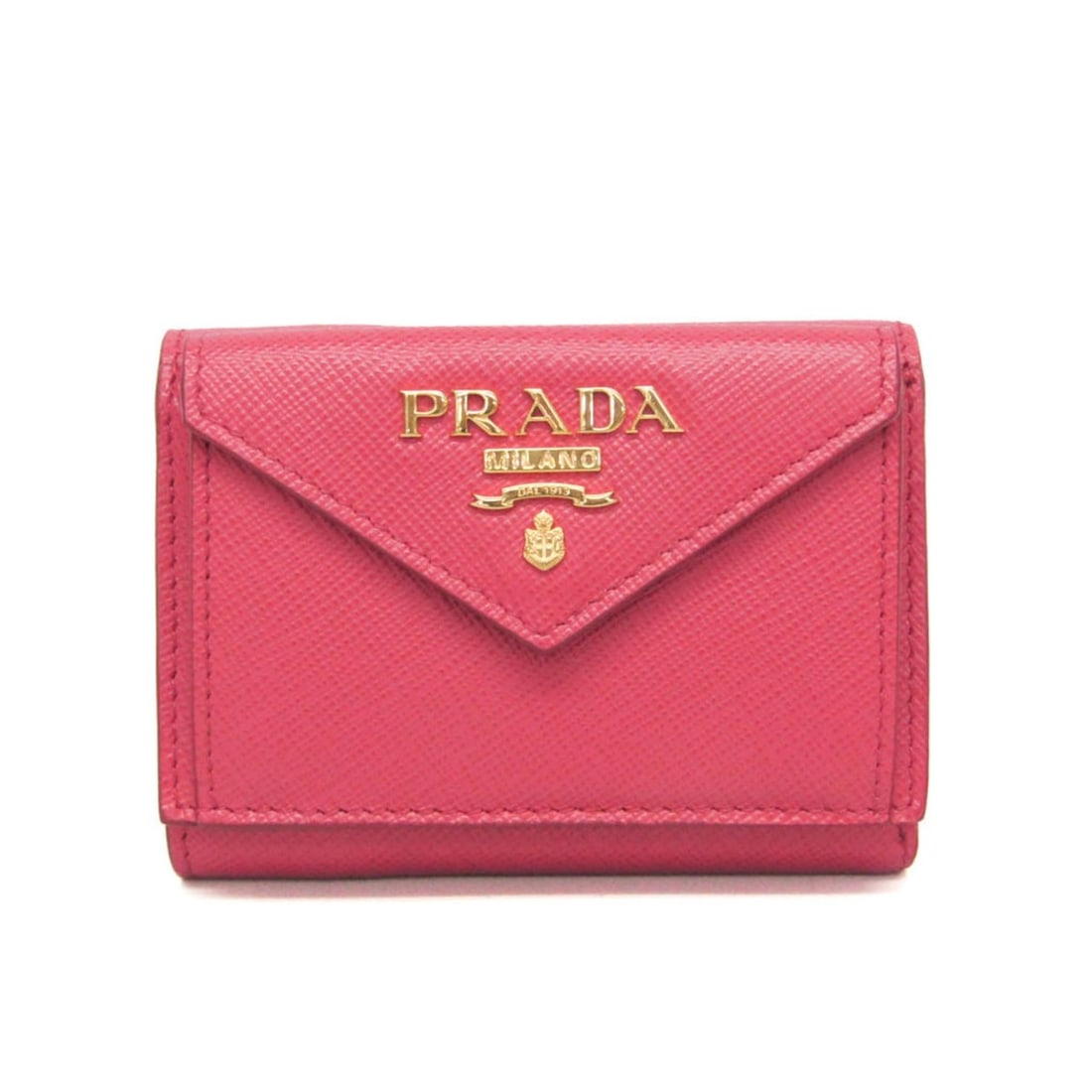 Prada Saffiano SAFFIANO METAL 1MH021 Women's Leather Wallet (tri-fold) Pink: --- Catalog ---Category: SizeSize (HxWxD): 7cm x 10cm x 3.5cm / 2.75'' x 3.93'' x 1.37''Category: DesignType: Wallet (tri-fold)Color: PinkGender: WomenClosure: Snap fastenerMaterial: Leather Inner Poc