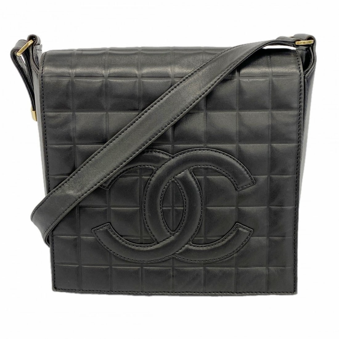 Chanel Chocobar Shoulder Bag, Lambskin, Black, Women's: --- Catalog ---Category: SizeSize (HxWxD): 22cm x 21.5cm x 6cm / 8.66'' x 8.46'' x 2.36''Category: DesignType: Shoulder bagColor: BlackGender: WomenMaterial: Leather Hardware Color: GoldLeather/Fur Ty