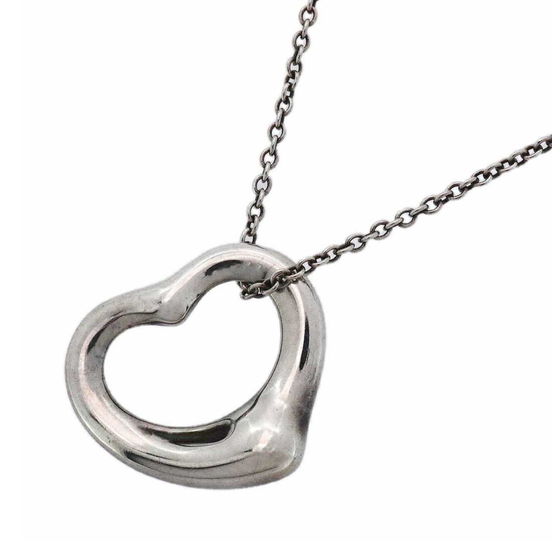 Tiffany Heart Necklace in Silver 925 for Women: --- Catalog ---Category: SizePendant Size: 14.3mm x 15.9mm / 0.56'' x 0.62''Neck Circumference: 40.5 cm / 15.94''Category: DesignGender: WomenMaterial: Silver 925Necklace Type: NecklaceCategory: Gener