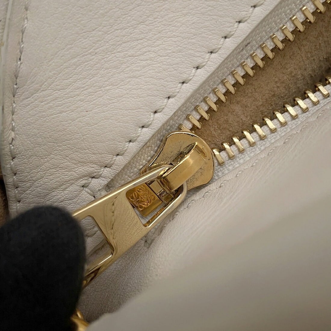 Chanel handbags - 14