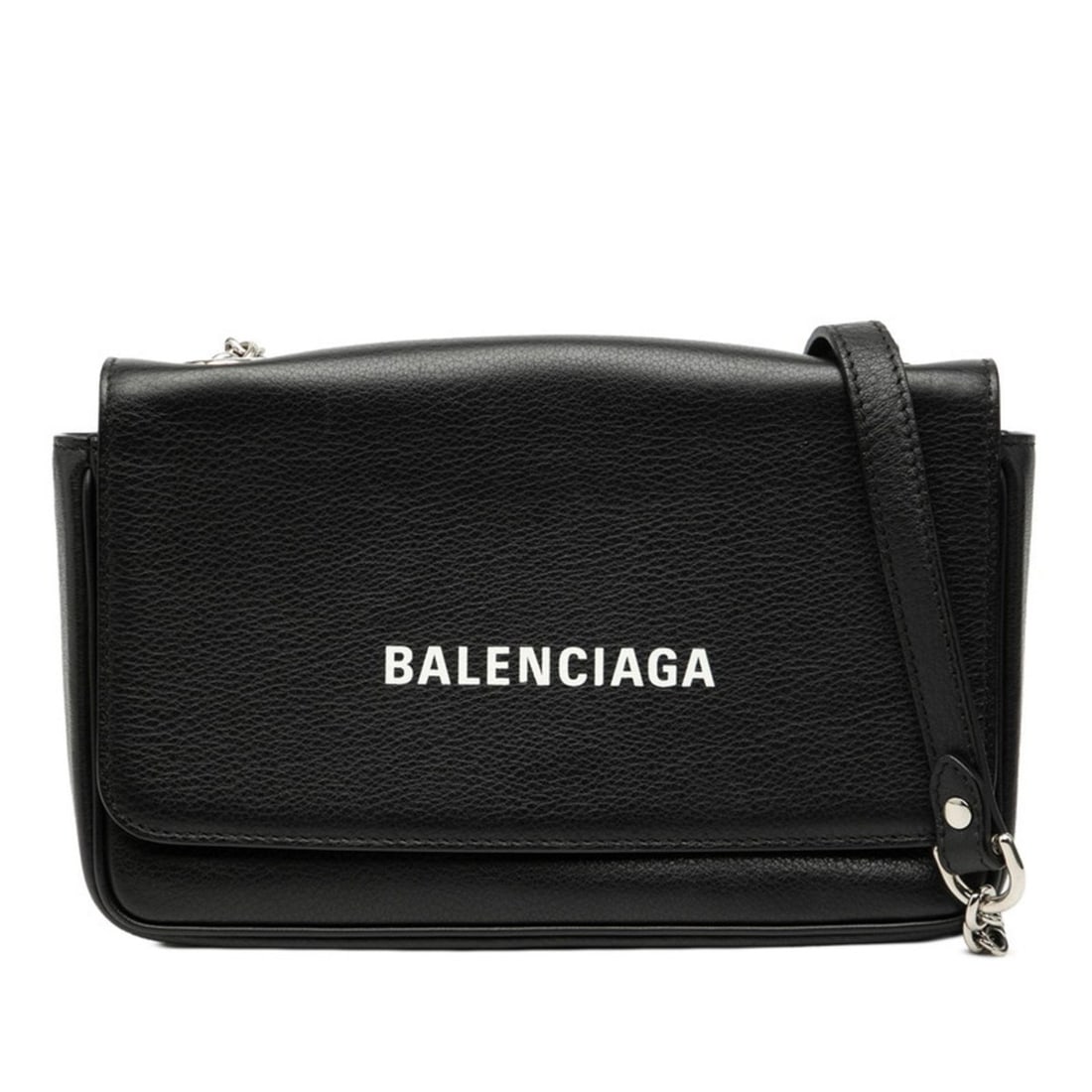 Balenciaga Everyday Chain Wallet Shoulder Bag 537387 Black Leather Women's BALENCIAGA: --- Catalog ---Category: SizeSize (HxWxD): 14cm x 21.5cm x 4.5cm / 5.51'' x 8.46'' x 1.77''Category: DesignType: Shoulder bagColor: BlackGender: WomenMaterial: Leather Category: GeneralMPN: 537387Bran