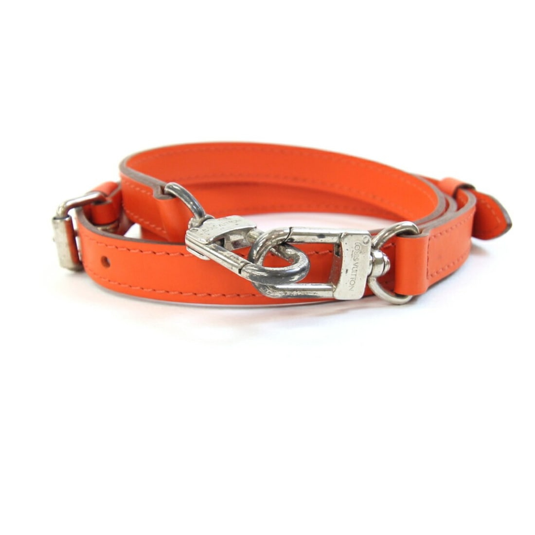 Louis Vuitton Orange Leather Shoulder Strap Replacement for Women's LOUISVUITTON: --- Catalog ---Category: SizeSize (HxWxD): 119cm x 1.6cm / 46.85'' x 0.62''Category: DesignType: StrapColor: OrangeGender: WomenMaterial: LeatherCategory: GeneralBrand: Louis Vuitton--- Item List ---S