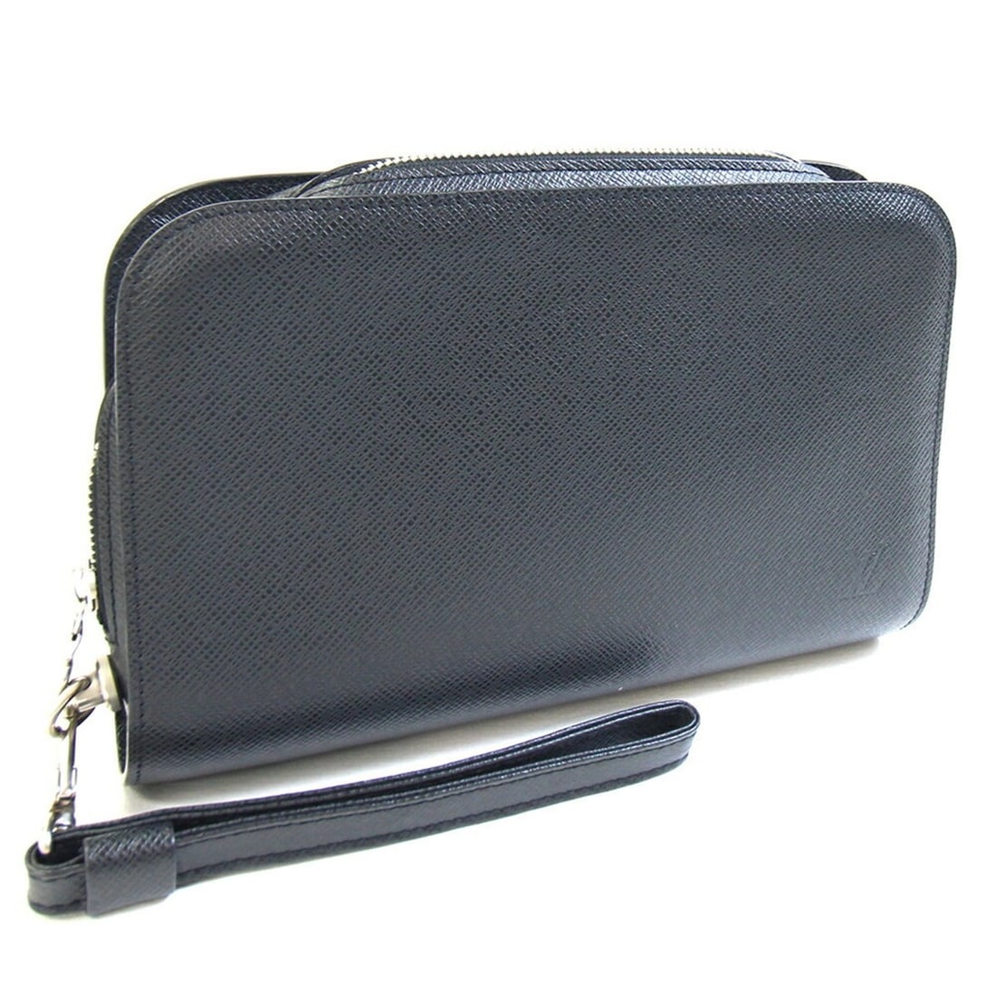 Louis Vuitton Taiga Baikal Second Bag M30182 Ardoise Clutch Black Men's LOUIS VUITTON: --- Catalog ---Category: SizeSize (HxWxD): 16cm x 24.5cm x 5cm / 6.29'' x 9.64'' x 1.96''Category: DesignType: Clutch bagColor: Ardoise, BlackGender: MenMaterial: Taiga leather Category: GeneralMPN: M