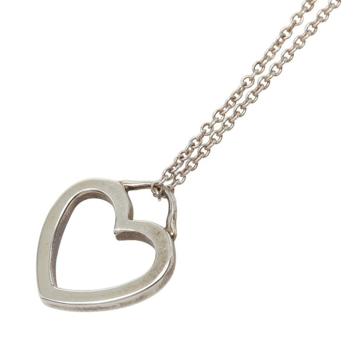 Tiffany & Co. SV925 Silver Sentimental Heart Necklace for Women. TIFFANY: --- Catalog ---Category: SizePendant Size: 15.2mm x 13.1mm / 0.59'' x 0.51''Neck Circumference: 41 cm / 16.14''Category: DesignColor: SilverGender: WomenMaterial: Silver 925Necklace Type: NecklaceCate