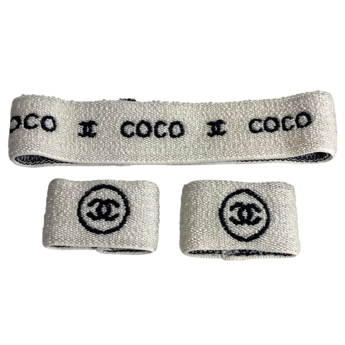 CHANEL Sport Logo Hairband & Wristband 3-Piece Set, Headband, Hair Accessory, Elastic Band, Men's: --- Catalog ---Category: SizeSize (LxW): 18.5cm / 7.28''Category: DesignType: HeadbandColor: Navy, WhiteStyle: SportGender: Men,Women,UnisexMaterial: RubberCategory: GeneralBrand: Chanel--- Item List