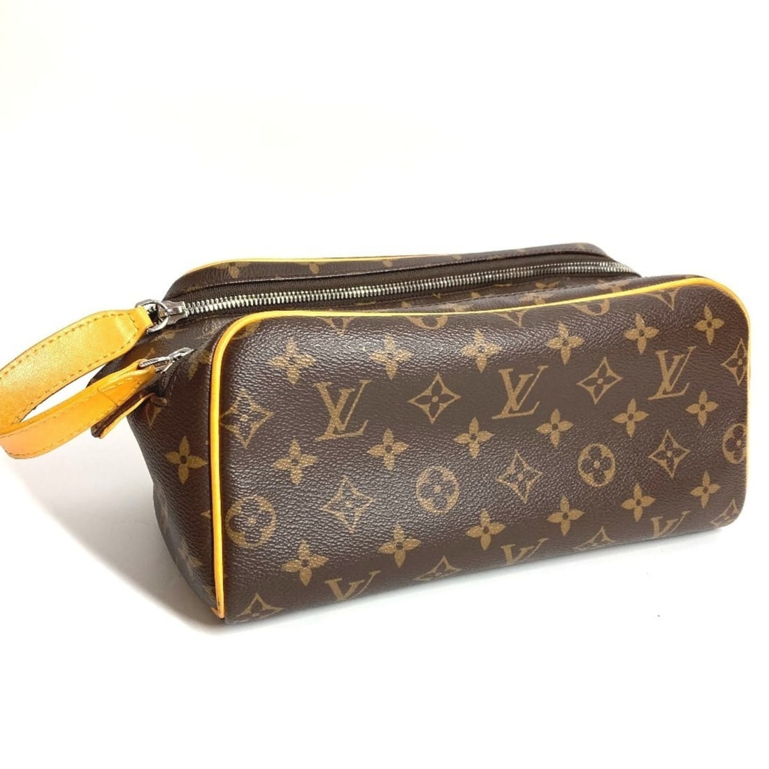 LOUIS VUITTON M12643 Monogram Macassar Dopp Kit Second Bag with Handle, Pouch, Clutch Bag, Canvas,: --- Catalog ---Category: SizeSize (HxWxD): 15cm x 28cm x 16.5cm / 5.9'' x 11.02'' x 6.49''Category: DesignType: Clutch bag, PouchColor: Brown, Monogram Macassar, Saffron, YellowGender: MenMaterial: Le