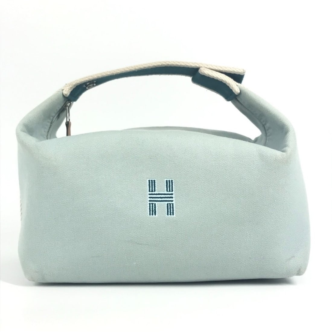HERMES Brid a Black GM Bag, Pouch, Vanity Bag with H Logo, Cotton Handbag, Light Blue, Men's and: --- Catalog ---Category: SizeSize (HxWxD): 12.5cm x 24.5cm x 14cm / 4.92'' x 9.64'' x 5.51''Category: DesignType: HandbagColor: Light blueGender: Men,Women,UnisexMaterial: Cotton Category: GeneralBran