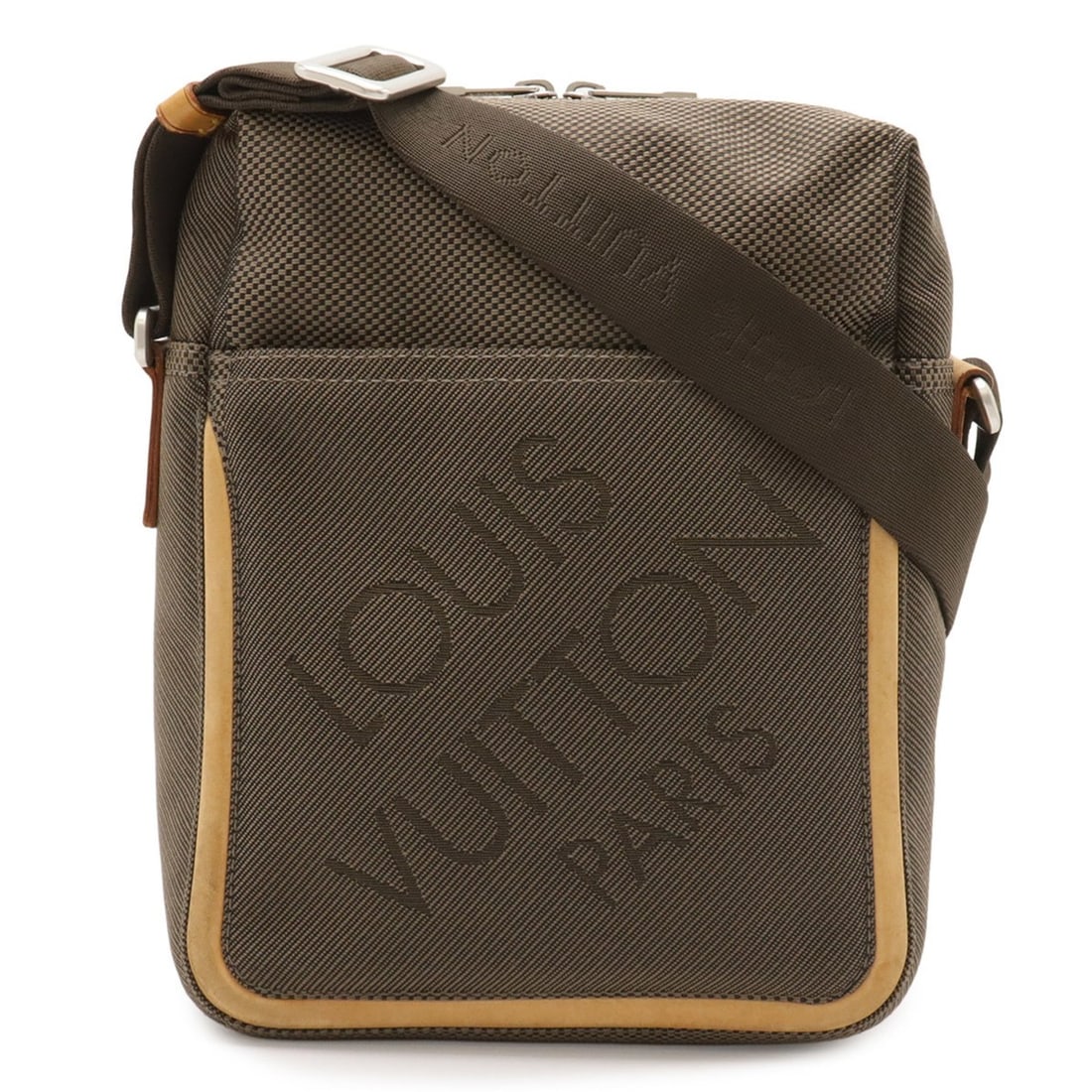 LOUIS VUITTON Damier Geant Citadan Shoulder Bag Canvas Tail Khaki M93040: --- Catalog ---Category: SizeSize (HxWxD): 25.5cm x 19.5cm x 8cm / 10.03'' x 7.67'' x 3.14''Category: DesignType: Shoulder bagColor: KhakiGender: WomenMaterial: Canvas Category: GeneralMPN: M93040Bran