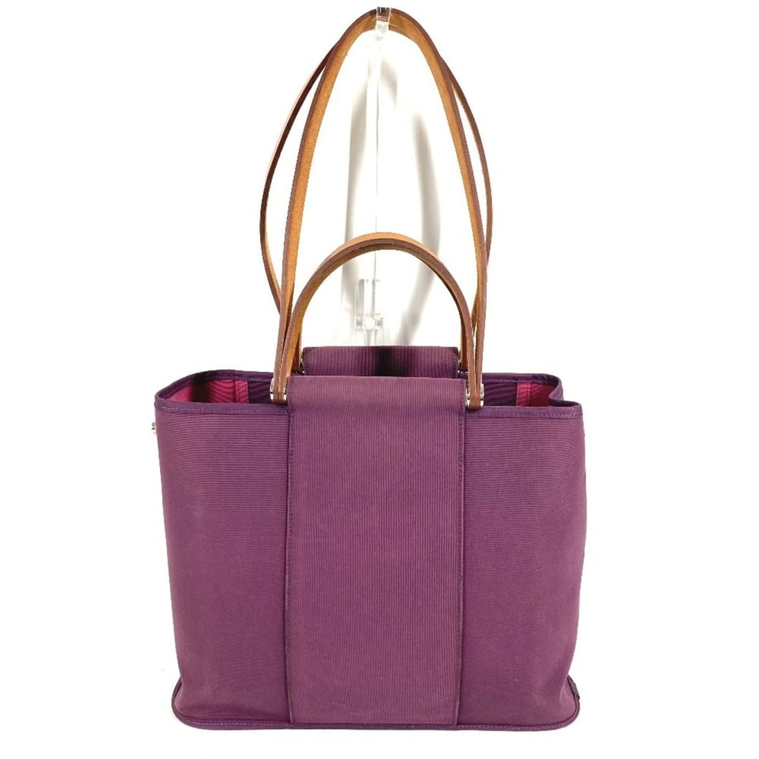 HERMES Cabag PM, a handbag/shoulder bag in leather and canvas, available purple.: --- Catalog ---Category: SizeSize (HxWxD): 25cm x 32.5cm x 10.5cm / 9.84'' x 12.79'' x 4.13''Category: DesignType: Shoulder bagColor: PurpleGender: WomenMaterial: Leather , Canvas Category: GeneralLin