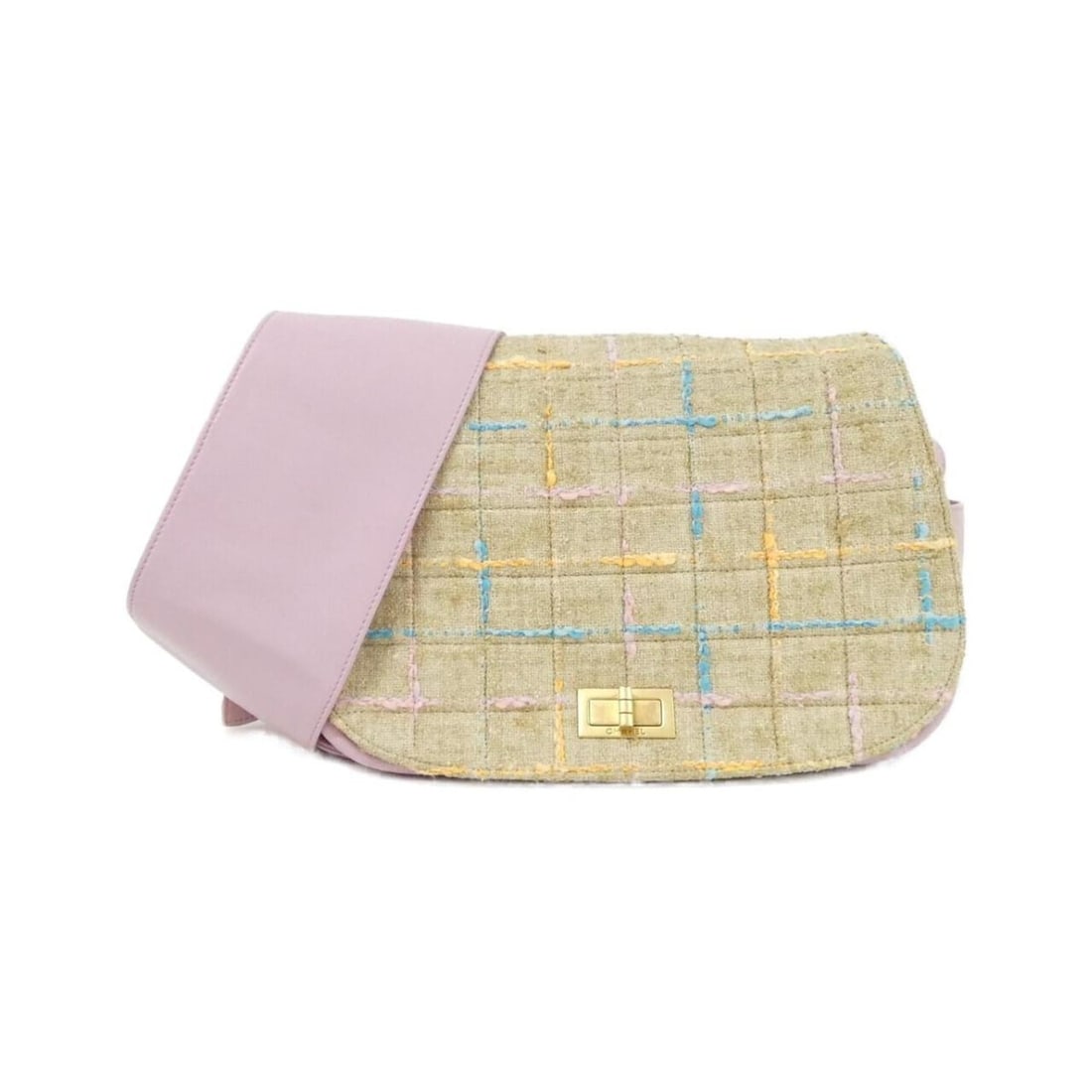 Chanel shoulder bag: --- Catalog ---Category: SizeWeight: 660g / 1.45lb.Size (HxWxD): 19cm x 26cm x 10cm / 7.48'' x 10.23'' x 3.93''Strap Length: 90cm - 99cm / 35.43'' - 38.97''Category: DesignType: Shoulder bagColor: