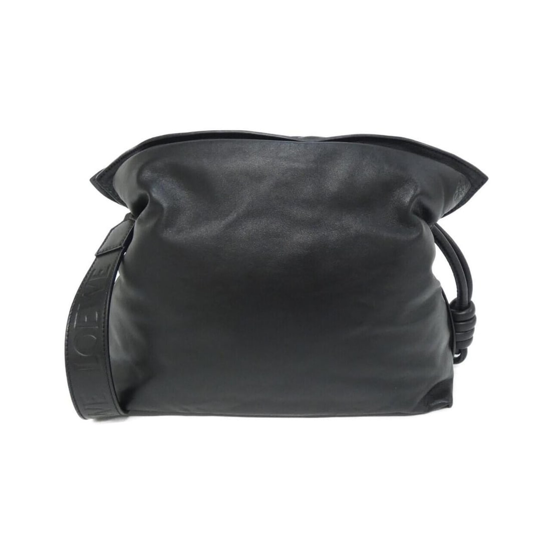 Loewe Puffer Flamenco Clutch A411FC1X67 Handbag: --- Catalog ---Category: SizeSize (HxWxD): 24cm x 29cm x 9cm / 9.44'' x 11.41'' x 3.54''Category: DesignType: HandbagColor: BlackGender: WomenMaterial: Leather Leather/Fur Type: Calfskin, LambskinCate