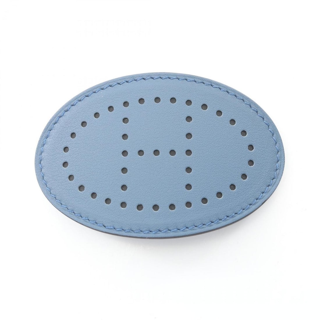 Hermes Hermès Evelyn PM Barrette Accessory, Leather, Swift Women's, Navy Blue Agathe: --- Catalog ---Category: SizeSize (LxW): 5cm x 8cm / 1.96'' x 3.14''Category: DesignType: BarretteColor: NavyGender: WomenMaterial: Swift leatherCategory: GeneralBrand: Hermes--- Item List ---Section: