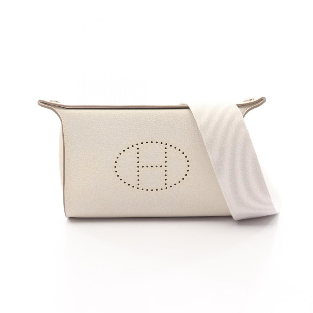 Hermes Hermès Vide Poche Clé Shoulder Bag in Togo Leather, White, Women's, 084283CK: --- Catalog ---Category: SizeSize (HxWxD): 14cm x 21.5cm x 4cm / 5.51'' x 8.46'' x 1.57''Category: DesignType: Shoulder bagColor: WhiteGender: WomenMaterial: Leather Leather/Fur Type: Togo leatherCate