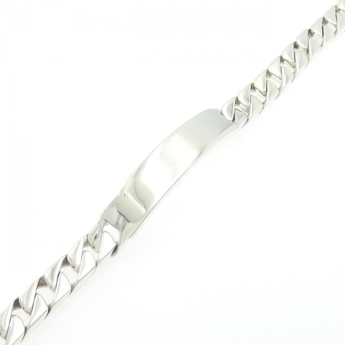 Tiffany I.D. Bracelet: --- Catalog ---Category: SizeLength: 21cm / 8.26''Category: DesignType: Identification braceletGender: Women,MenMaterial: Silver 925Category: GeneralBrand: Tiffany--- Item List ---Section: ConditionRa