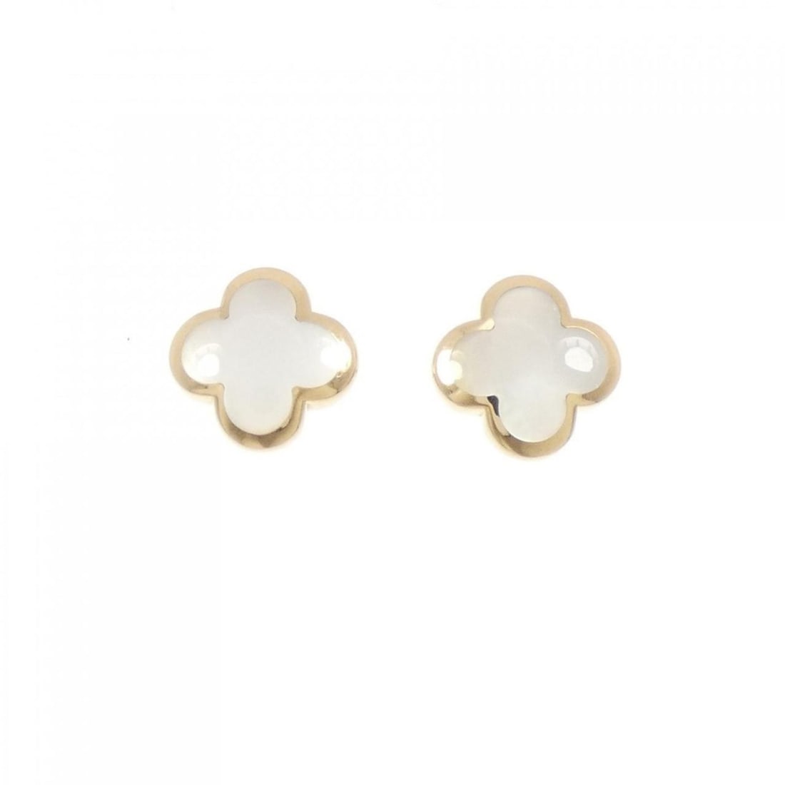 Van Cleef & Arpels Pure Alhambra Earrings: --- Catalog ---Category: SizeSize (HxWxD): 11.10mm x 11.10mm / 0.44'' x 0.44''Category: DesignType: Stud earringsGender: WomenMaterial: Yellow gold (18K)Category: GeneralMPN: VCARA38800Brand: Van Clee