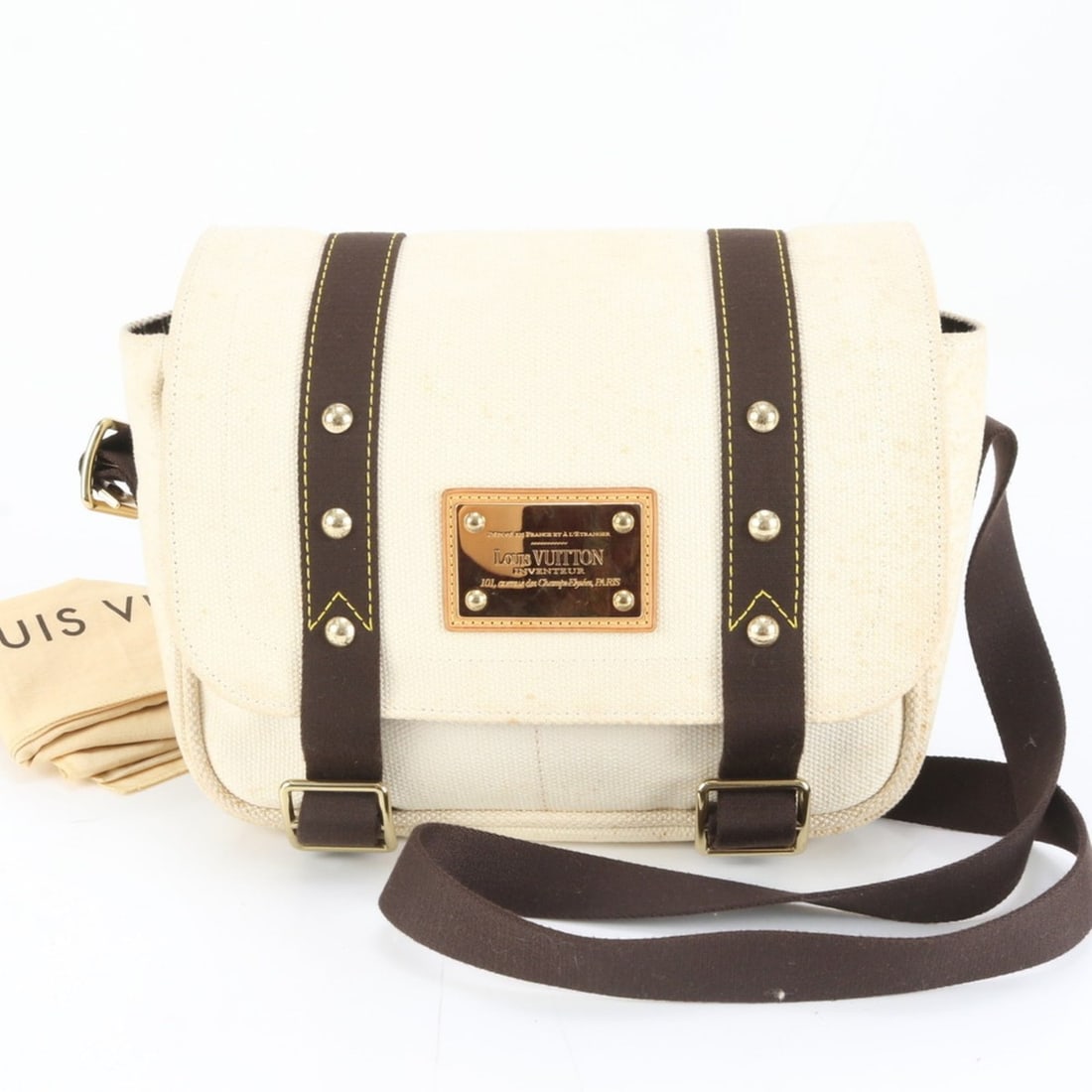 Louis Vuitton Antigua Buzas PM M40042 Leather Shoulder Bag/Hand Tote Bag for Women: --- Catalog ---Category: SizeSize (HxWxD): 23cm x 30cm x 9cm / 9.05'' x 11.81'' x 3.54''Strap Length: 138cm / 54.33''Category: DesignType: Shoulder bag, Tote bagColor: EcruGender: WomenMaterial: Leath