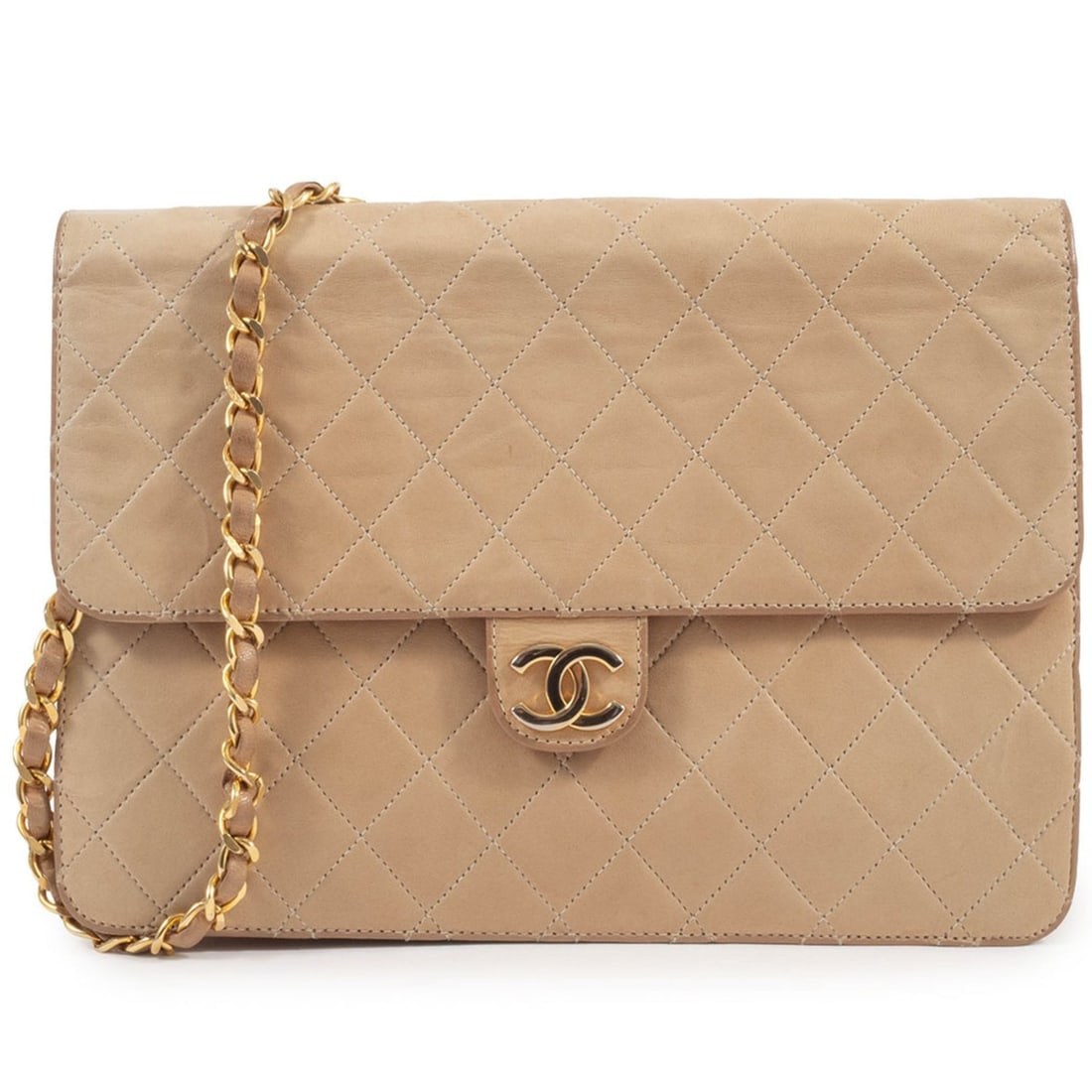 CHANEL Matelasse Chain Shoulder Bag in Beige Leather: --- Catalog ---Category: SizeSize (HxWxD): 18cm x 25cm x 2cm / 7.08'' x 9.84'' x 0.78''Category: DesignType: Shoulder bagColor: BeigeGender: WomenMaterial: Leather Category: GeneralBrand: ChanelCountr
