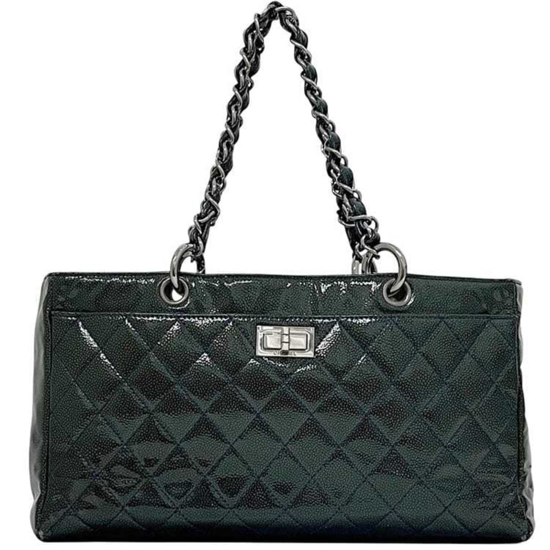 Chanel Tote Bag, Chain Tote, f-25005, Green, Size 2.55 - Patent Leather, 10, CHANEL Turnlock Quilted: --- Catalog ---Category: SizeSize (HxWxD): 18.5cm x 38cm x 13.5cm / 7.28'' x 14.96'' x 5.31''Category: DesignType: Tote bagColor: GreenGender: WomenMaterial: Patent leather Category: GeneralMPN: 10882