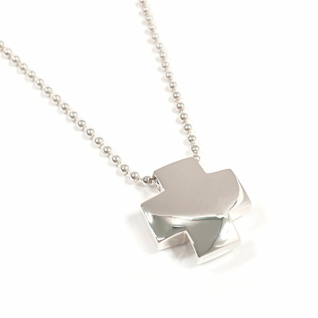 TIFFANY & Co. Tiffany Roman Cross Necklace, 925 Sterling Silver, Unisex: --- Catalog ---Category: SizePendant Size: 17mm x 17mm / 0.66'' x 0.66''Neck Circumference: 40.5 cm / 15.94''Category: DesignColor: SilverGender: Women,MenMaterial: Silver 925Necklace Type: NecklaceCa