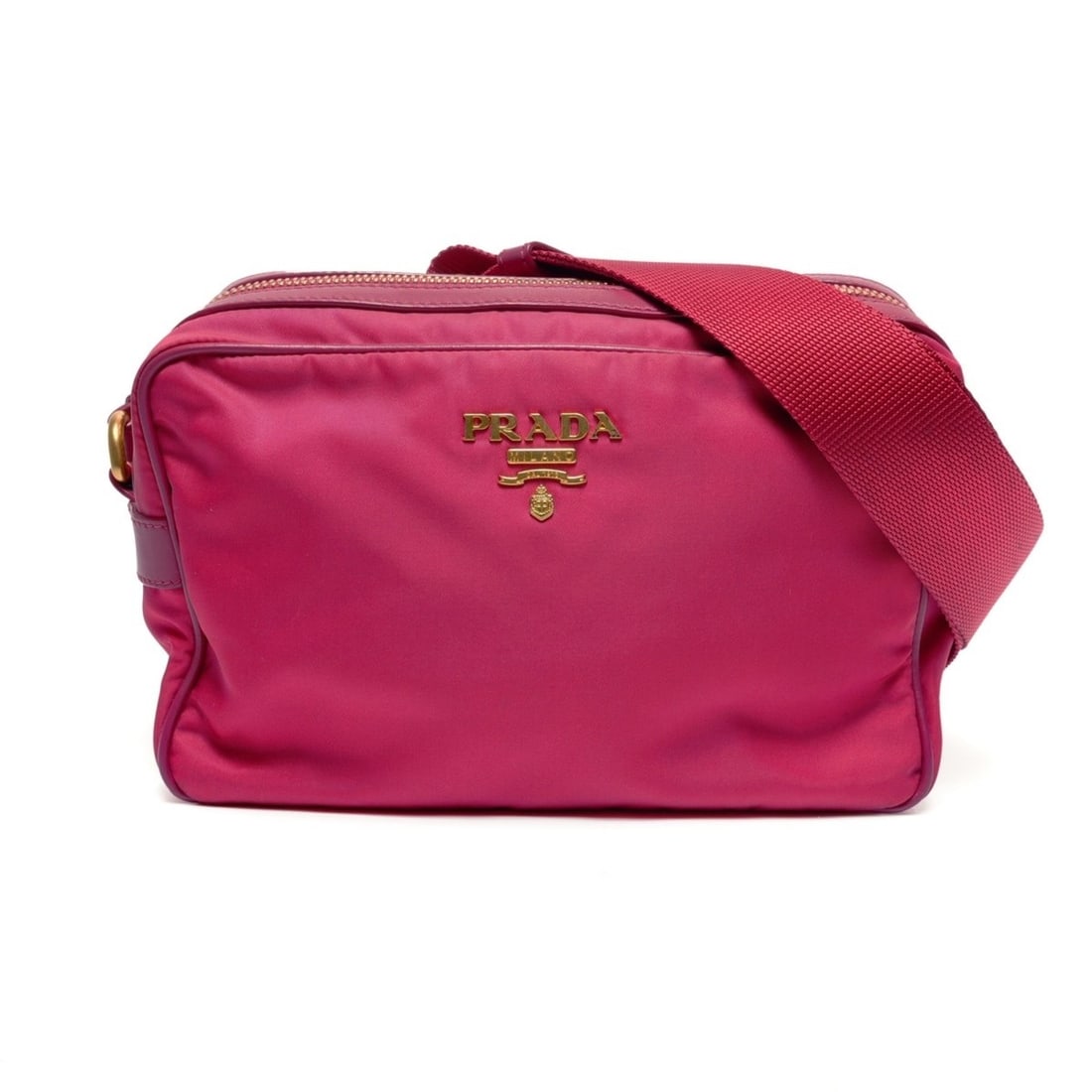 Prada Nylon Camera Shoulder Bag in Pink: --- Catalog ---Category: SizeSize (HxWxD): 14cm x 22cm x 8cm / 5.51'' x 8.66'' x 3.14''Category: DesignType: Shoulder bagColor: PinkGender: WomenCategory: GeneralBrand: Prada--- Item List ---Section: