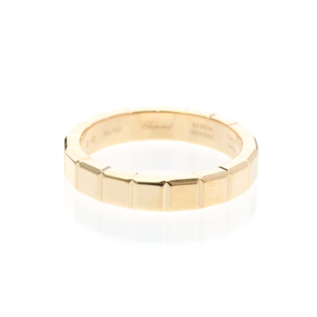 Chopard Ice Cube Ring 829834 Pink Gold (18K) Fashion No Stone Band Ring Pink Gold: --- Catalog ---Category: SizeWidth: 3.9mm / 0.15''Weight: 6.1g / 0.21oz.JP Size: 14US Size: 7Category: DesignType: Band ringColor: Pink goldMetal: GoldStone: No StoneStyle: FashionGender: