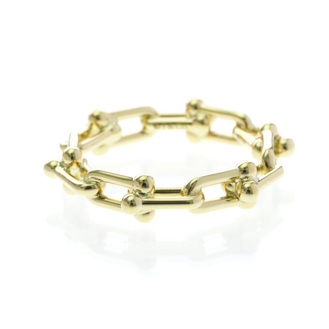 Tiffany Hardware Microlink Ring Yellow Gold (18K) Fashion No Stone Band Ring Gold: --- Catalog ---Category: SizeWidth: 5.2mm / 0.2''Weight: 5.6g / 0.19oz.JP Size: 12US Size: 6-6.5Category: DesignType: Band ringColor: GoldMetal: GoldStone: No StoneStyle: FashionGender: Men,WomenMater