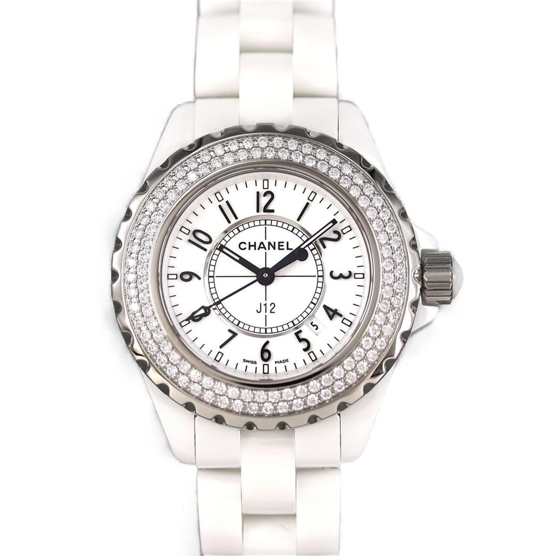 Chanel J12 33mm Ceramic 2WD H0967 Quartz Watch: --- Catalog ---Category: SizeWrist Size: 18cm / 7.08''Case Diameter: 33mm / 1.3''Category: DesignType: WristwatchGender: WomenColor (Dial): WhiteMaterial (Band): CeramicMaterial (Case): CeramicCategor