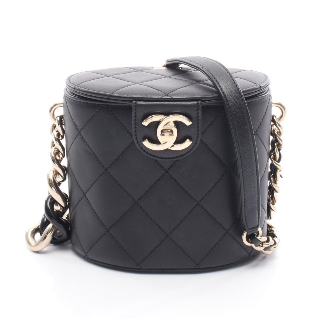 CHANEL Matelasse Shoulder Bag, Lambskin Leather, Women's, Black: --- Catalog ---Category: SizeSize (HxWxD): 13cm x 15cm x 10cm / 5.11'' x 5.9'' x 3.93''Category: DesignType: Shoulder bagColor: BlackGender: WomenMaterial: Leather Leather/Fur Type: LambskinCategory: