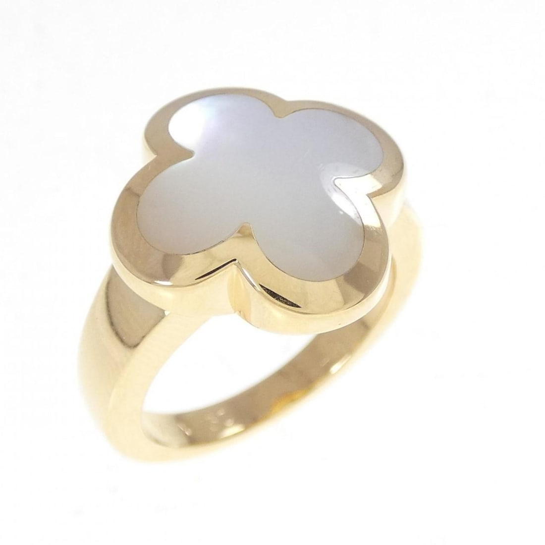 Van Cleef & Arpels Pure Alhambra Ring: --- Catalog ---Category: SizeUS Size: 6.5Brand Size: 52Category: DesignType: Band ringGender: WomenMaterial: Yellow gold (18K)Category: GeneralMPN: VCARA35900Brand: Van Cleef & Arpels--- Item List ---