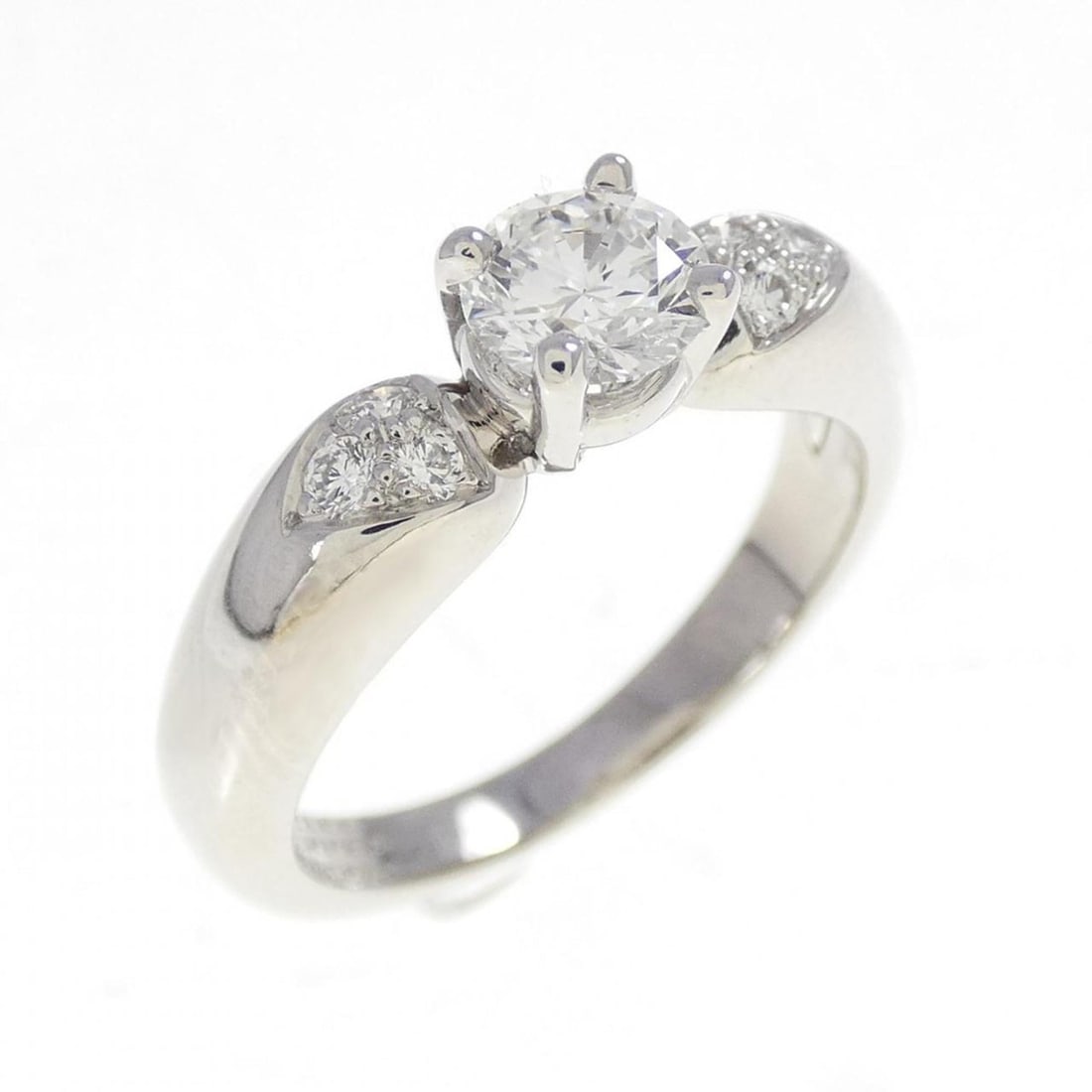 Van Cleef & Arpels Ginette Ring 0.41CT E VVS2: --- Catalog ---Category: SizeJP Size: 9.0US Size: 5Category: DesignType: Band ringStone: DiamondGender: WomenMaterial: Platinum 950Category: GeneralBrand: Van Cleef & Arpels--- Item List ---Section: C