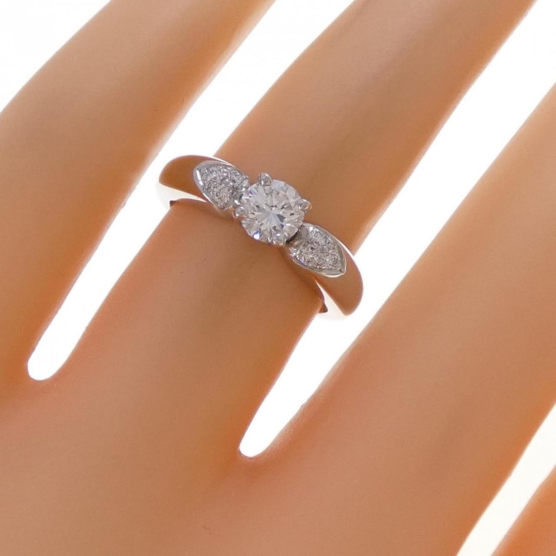 Van Cleef & Arpels Ginette Ring 0.41CT E VVS2 - 5