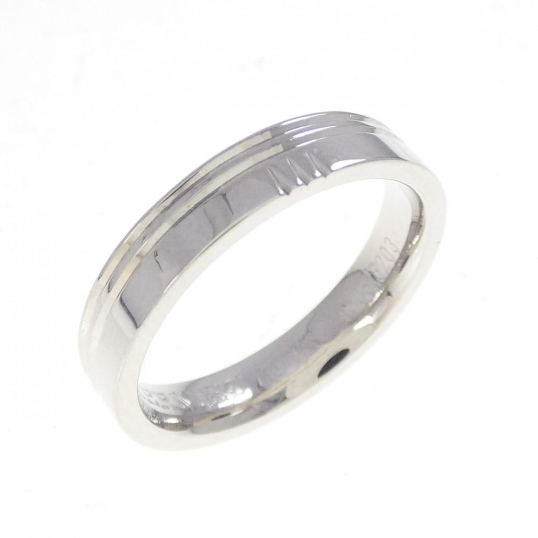 Hermes 750WG ring: --- Catalog ---Category: SizeUS Size: 5Brand Size: 49Category: DesignType: Band ringGender: WomenMaterial: White gold (18K)Category: GeneralBrand: Hermes--- Item List ---Section: ConditionRanking: