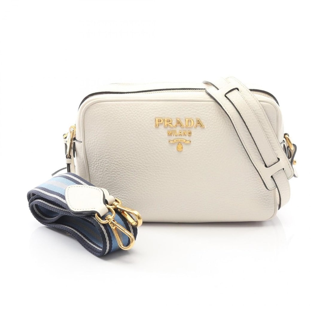 Prada VIT DAINO Shoulder Bag, Leather, Women's, White, 1BH082: --- Catalog ---Category: SizeSize (HxWxD): 14cm x 22cm x 9cm / 5.51'' x 8.66'' x 3.54''Category: DesignType: Shoulder bagColor: WhiteGender: WomenMaterial: Leather Category: GeneralMPN: 1BH082Brand: P