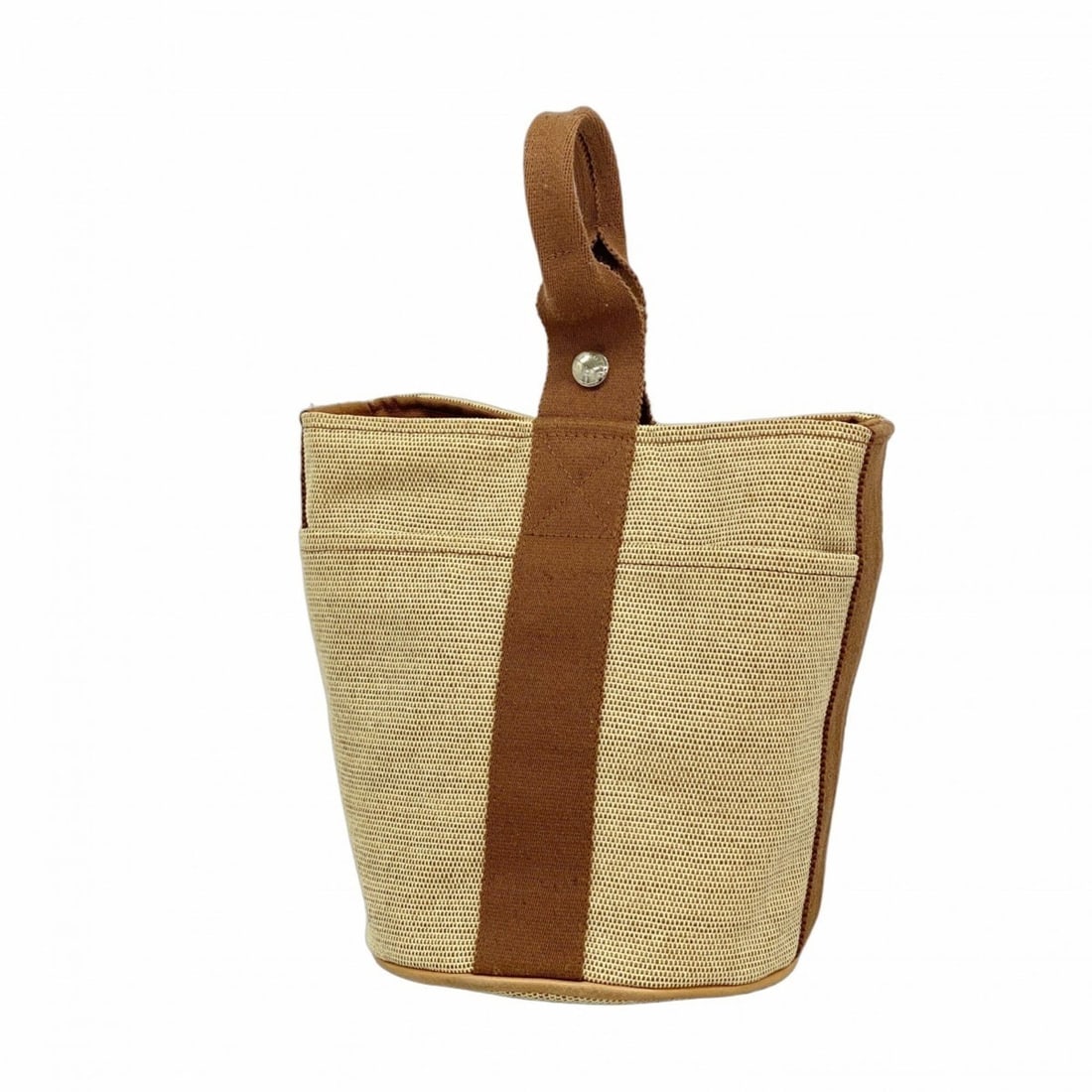 Hermes Saxo PM Canvas Brown Handbag for Women: --- Catalog ---Category: SizeSize (HxWxD): 22cm x 17.5cm x 17cm / 8.66'' x 6.88'' x 6.69''Category: DesignType: HandbagColor: BrownGender: WomenMaterial: Canvas Hardware Color: SilverCategory: General