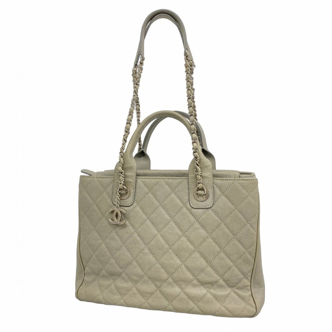 Chanel Matelasse Handbag with Chain Shoulder Strap, Caviar Skin, Gray, 2-Way Bag for Women: --- Catalog ---Category: SizeSize (HxWxD): 23.5cm x 30.5cm x 11.5cm / 9.25'' x 12'' x 4.52''Category: DesignType: HandbagColor: GrayGender: WomenMaterial: Grained Calfskin Hardware Color: SilverCatego