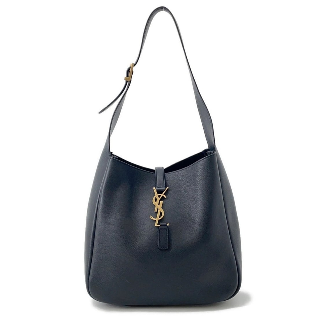 Yves Saint Laurent Saint Laurent Paris LE 5 A 7 Shoulder Bag in Soft Calfskin Leather (713938) -: --- Catalog ---Category: SizeSize (HxWxD): 20cm x 21.5cm x 9.5cm / 7.87'' x 8.46'' x 3.74''Category: DesignType: Shoulder bagColor: BlackGender: WomenMaterial: Leather Category: GeneralBrand: Yves Sai