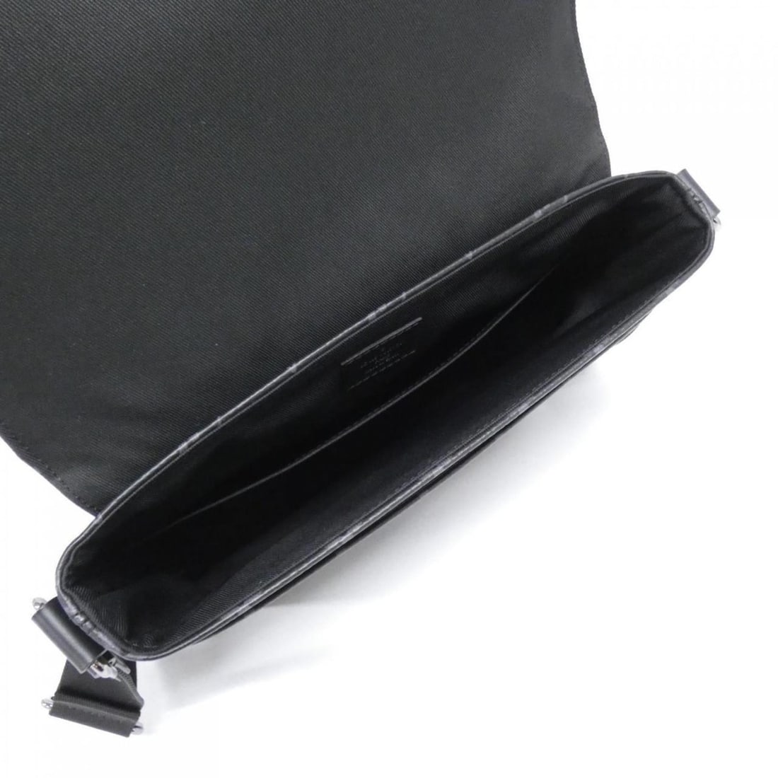 Louis Vuitton Monogram Eclipse District PM M45272 Shoulder Bag - 7