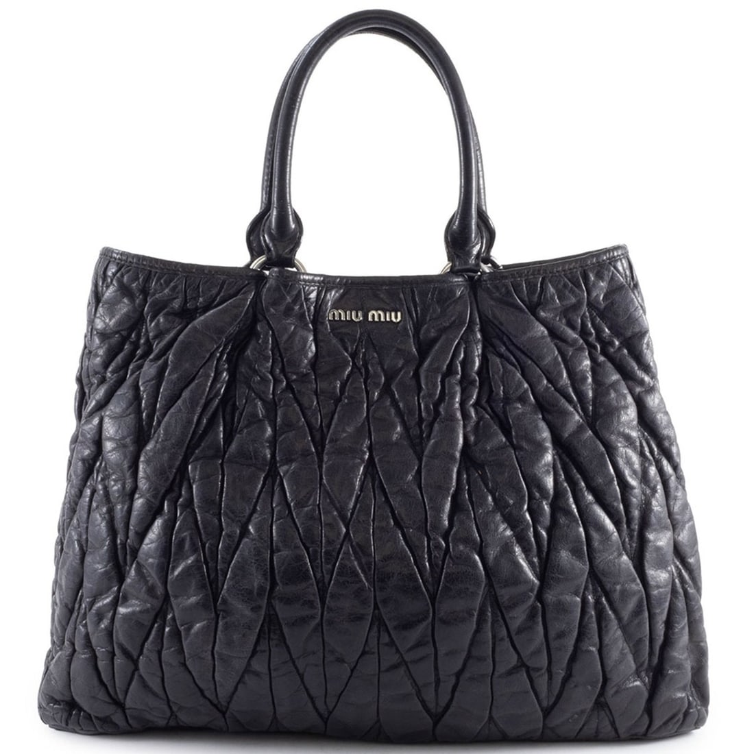 Miu Miu Miu Matelasse Tote Bag 194 Leather Black: --- Catalog ---Category: SizeSize (HxWxD): 33.5cm x 45cm x 6cm / 13.18'' x 17.71'' x 2.36''Category: DesignType: Tote bagColor: BlackGender: WomenMaterial: Leather Category: GeneralBrand: Miu MiuCount