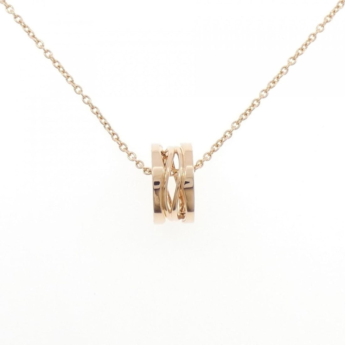 Bvlgari B.zero1 Design Legend Necklace: --- Catalog ---Category: SizePendant Size: 14.8mm x 7.4mm / 0.58'' x 0.29''Neck Circumference: 38 cm - 45 cm / 14.96'' - 17.71''Category: DesignColor: Pink goldGender: WomenMaterial: Pink gold (18K)Pe