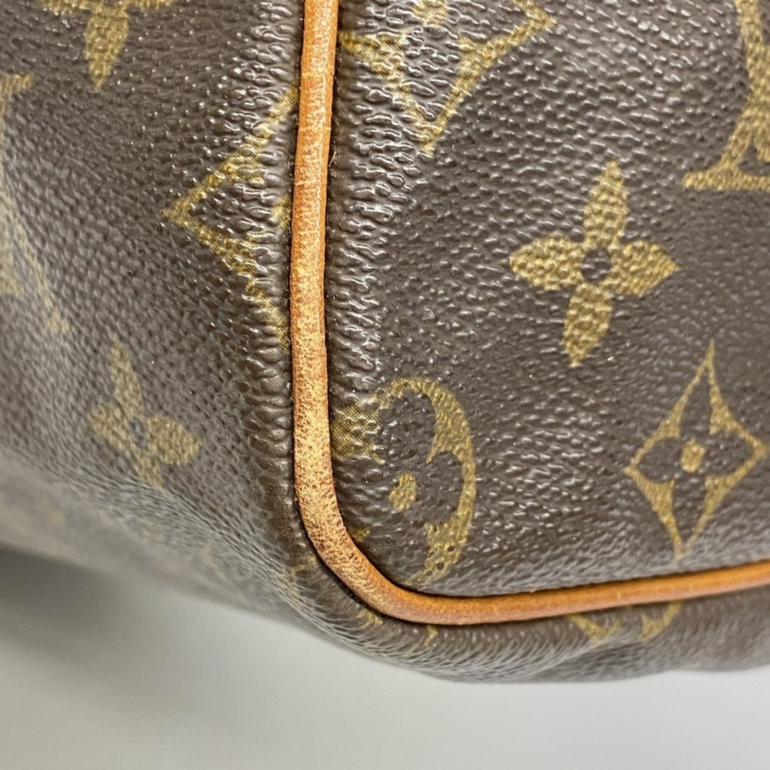 Cartier Trinity Small Ring - 11