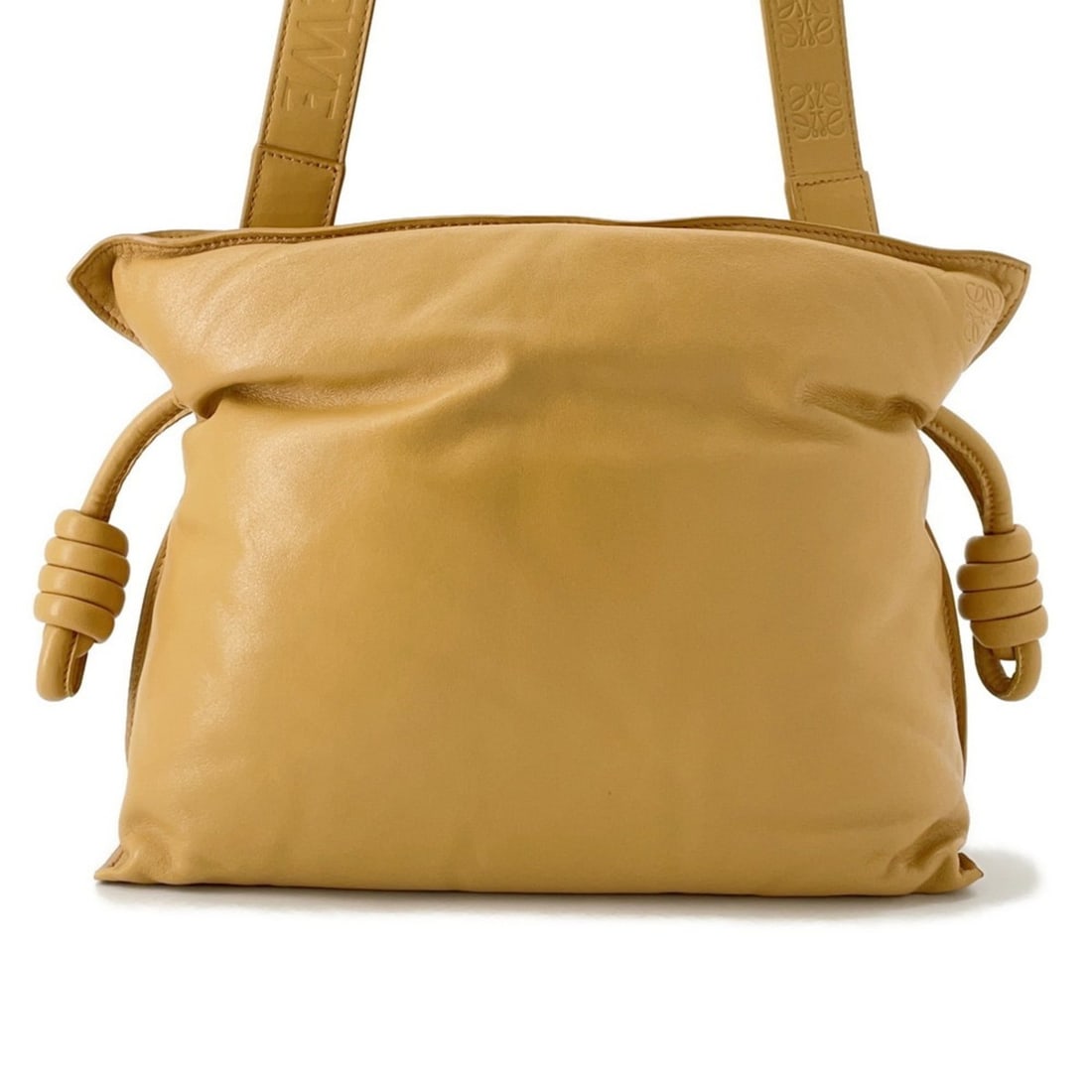 LOEWE Puffer Flamenco Clutch Shoulder Bag A411FC1X67 2-way: --- Catalog ---Category: SizeSize (HxWxD): 24cm x 29cm x 10cm / 9.44'' x 11.41'' x 3.93''Category: DesignType: Clutch bag, Shoulder bagColor: CamelGender: WomenMaterial: Leather Category: GeneralMPN: