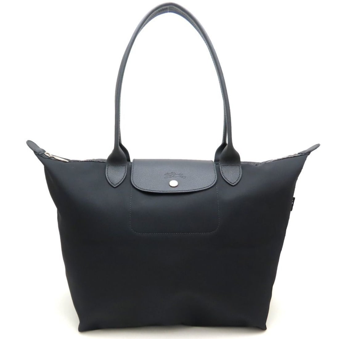 Longchamp Energy Line LE PLIAGE ENERGY Large Tote Bag in Nylon and Leather (Noir) (Size L1899HSR001): --- Catalog ---Category: SizeSize (HxWxD): 30cm x 45cm x 19cm / 11.81'' x 17.71'' x 7.48''Category: DesignType: Tote bagGender: WomenMaterial: Nylon , Leather Category: GeneralLine: Le PliageBrand: