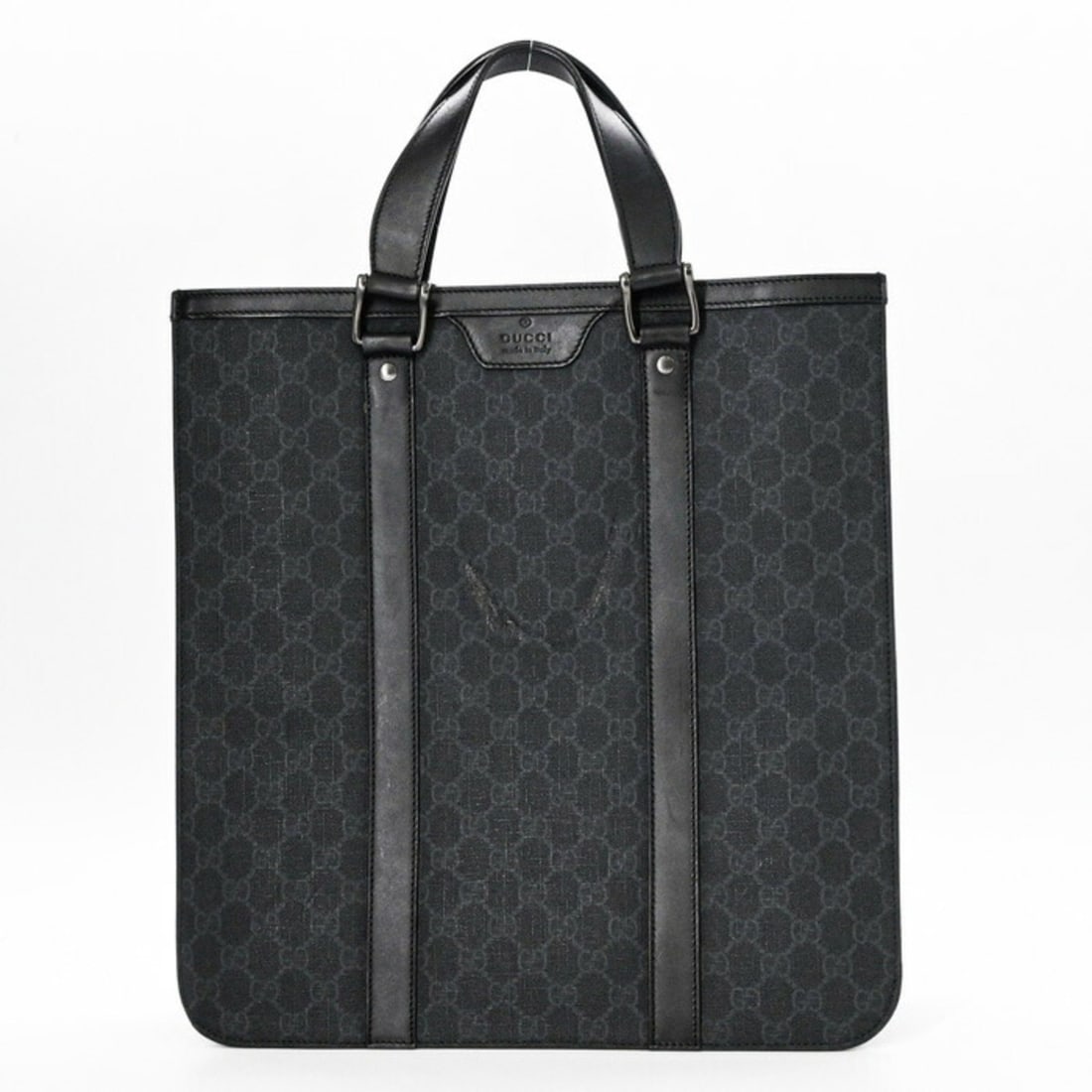 GUCCI GG Supreme Plus Tote Bag Leather Dark Gray Black 322072: --- Catalog ---Category: SizeSize (HxWxD): 37cm x 35.5cm x 9cm / 14.56'' x 13.97'' x 3.54''Category: DesignType: Tote bagColor: BlackGender: MenMaterial: GG Supreme , Leather Category: GeneralLine: GG