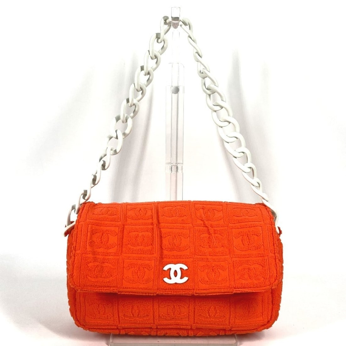 CHANEL CC Coco Mark Logo Plastic Chain Bag Flap Pile Shoulder Cotton Men's Women's Orange: --- Catalog ---Category: SizeSize (HxWxD): 16cm x 22.5cm x 6cm / 6.29'' x 8.85'' x 2.36''Category: DesignType: Shoulder bagColor: OrangeGender: WomenMaterial: Cotton Category: GeneralBrand: ChanelCoun