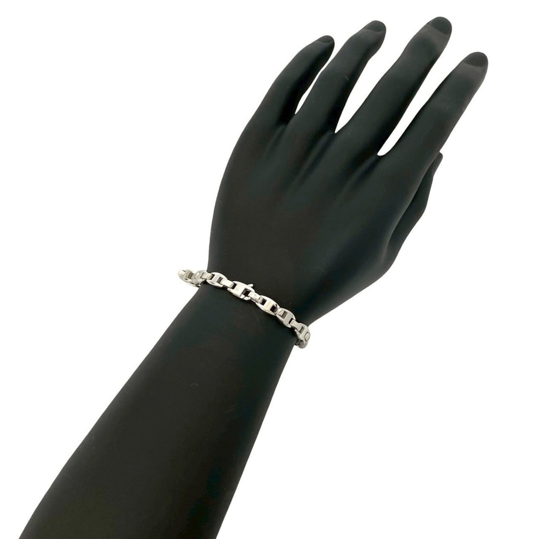 HERMES Cassiopeia Bracelet 750WG 18K White Gold Men's Silver 21161: --- Catalog ---Category: SizeLength: 19cm / 7.48''Category: DesignType: Charm braceletColor: SilverGender: MenMaterial: White gold (18K)Category: GeneralBrand: Hermes--- Item List ---Section: Conditio